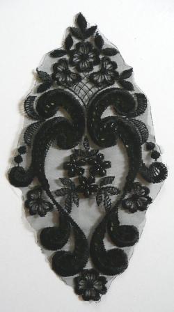 Lace Vase Motif Black